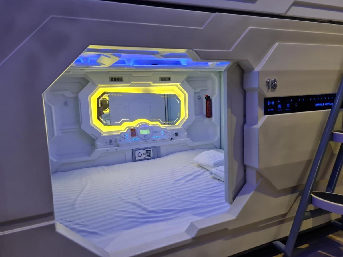 Capsule Riverside Хошимин Экстерьер фото