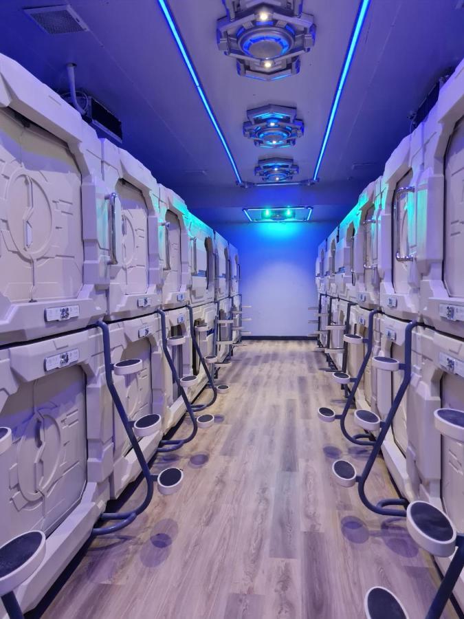 Capsule Riverside Хошимин Экстерьер фото